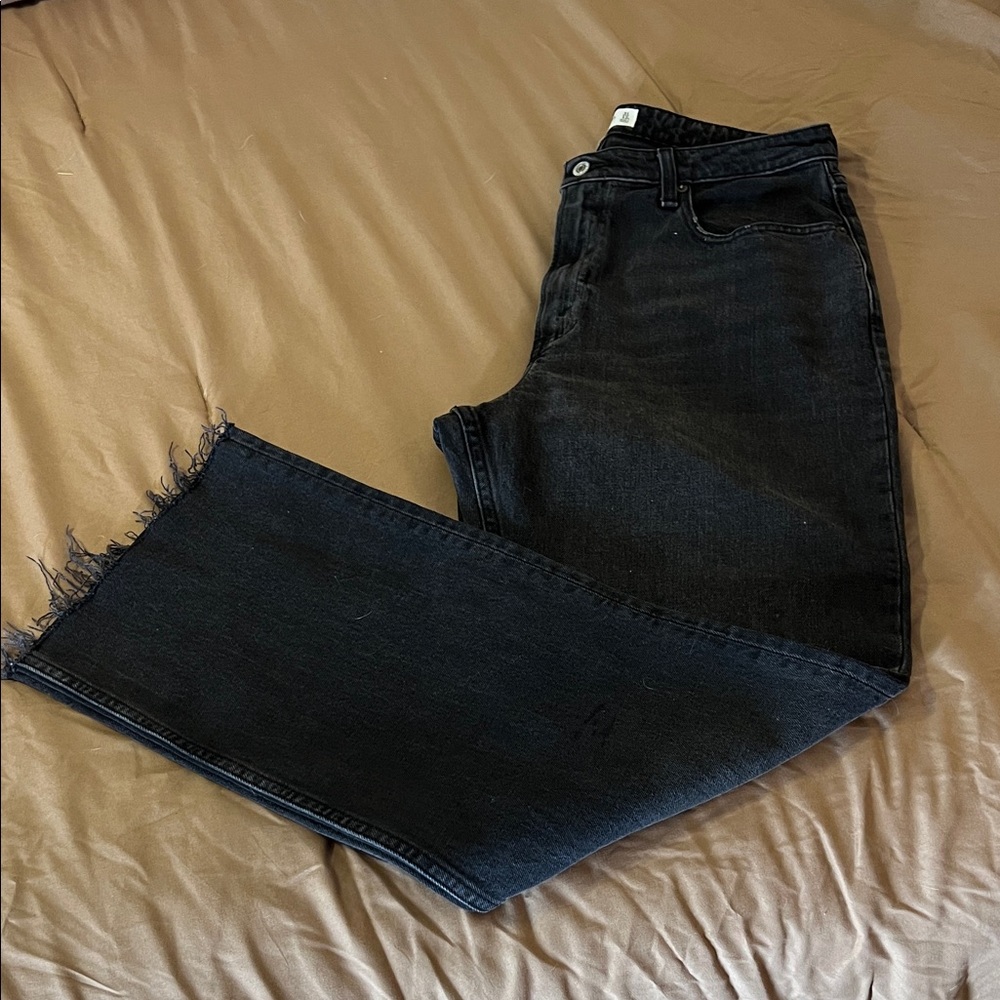 Abercrombie & Fitch Dark Denim Frayed Jeans